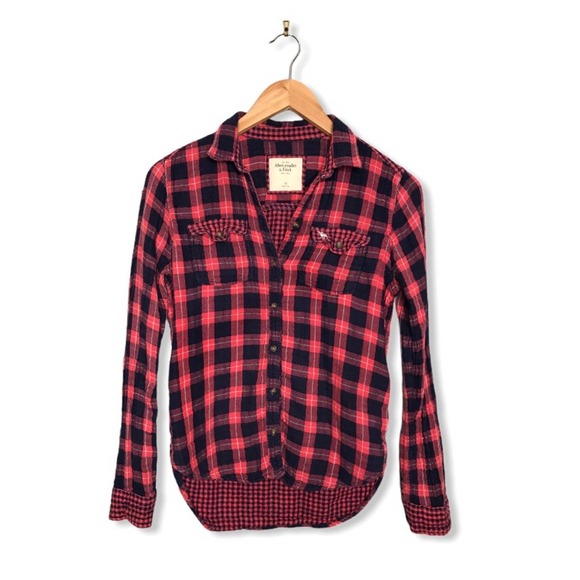 Abercrombie & Fitch | Soft Red & Navy Blue Flannel - Picture 1 of 10